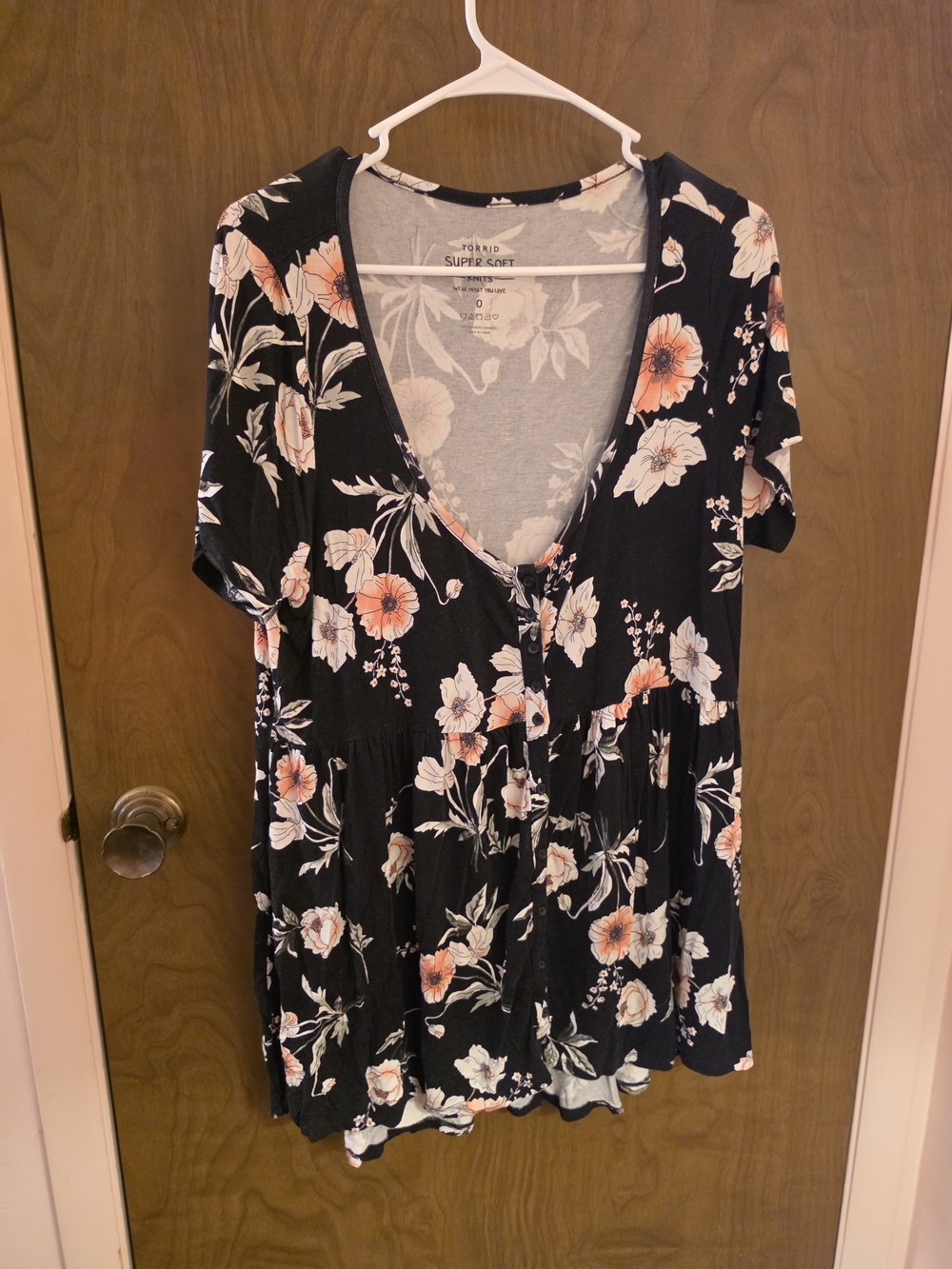 torrid Black Floral V-Neck Peplum Tunic with Peach and White Flowers